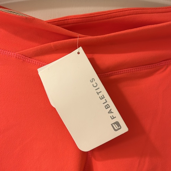 FABLETICS NEW Mid-rise Crossover Waistband Crop Leggings Pocket Orange Size Lrg - Picture 2 of 11